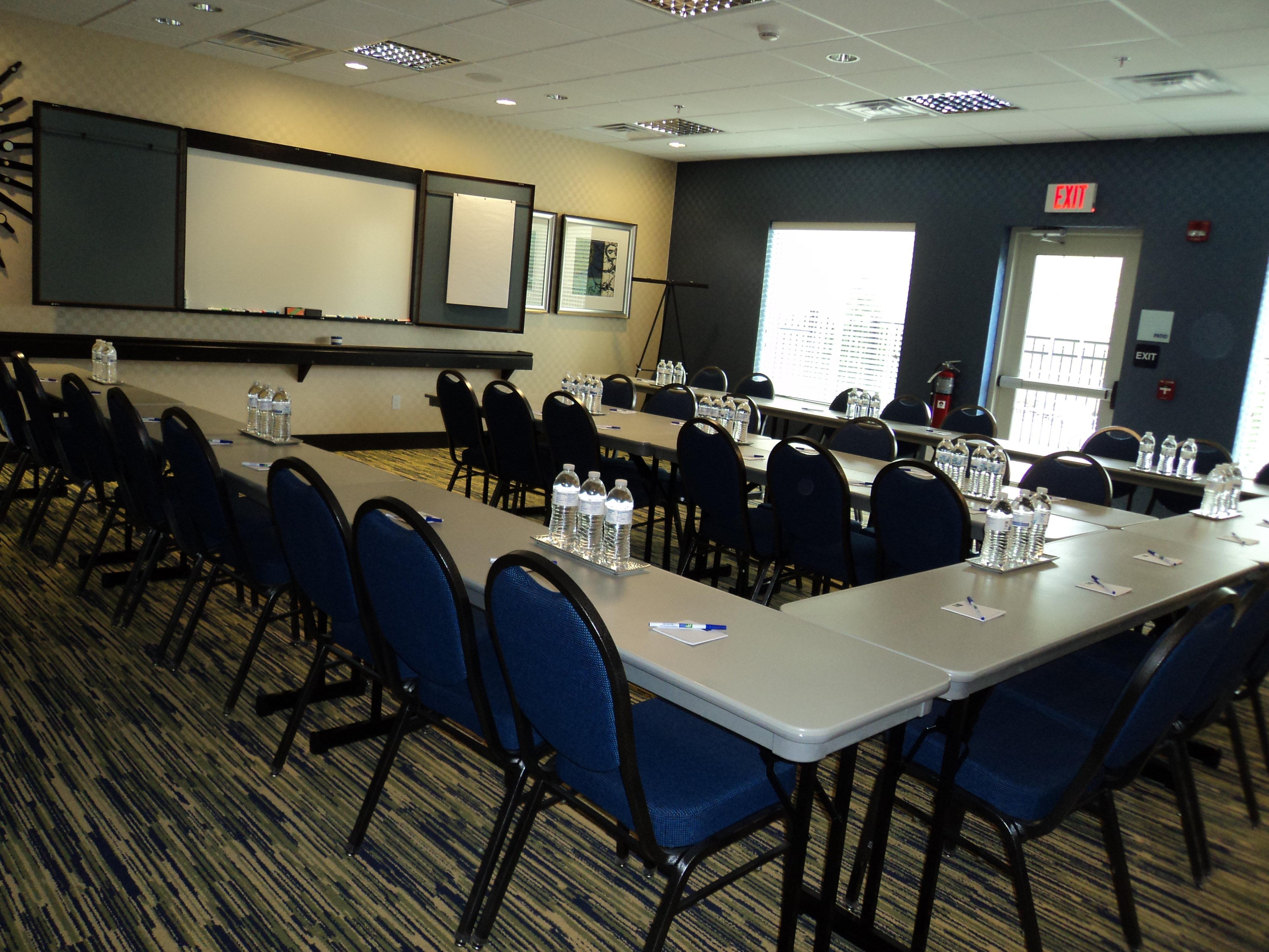 Holiday Inn Express And Suites Dickson City By Ihg Exterior foto